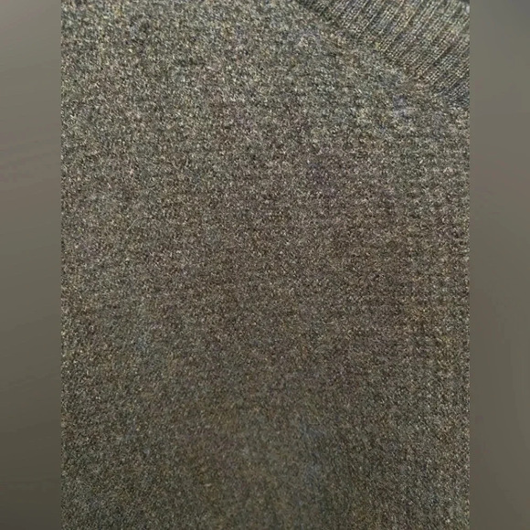 Tahari Forest Green Wool V-Neck Sweater Women’s Large Dark Academia Preppy - Picture 8 of 9